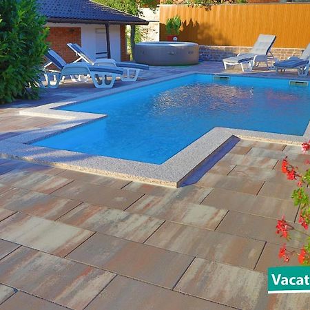 Vacation Home Alan 2 คูเลนวาคูฟ ภายนอก รูปภาพ