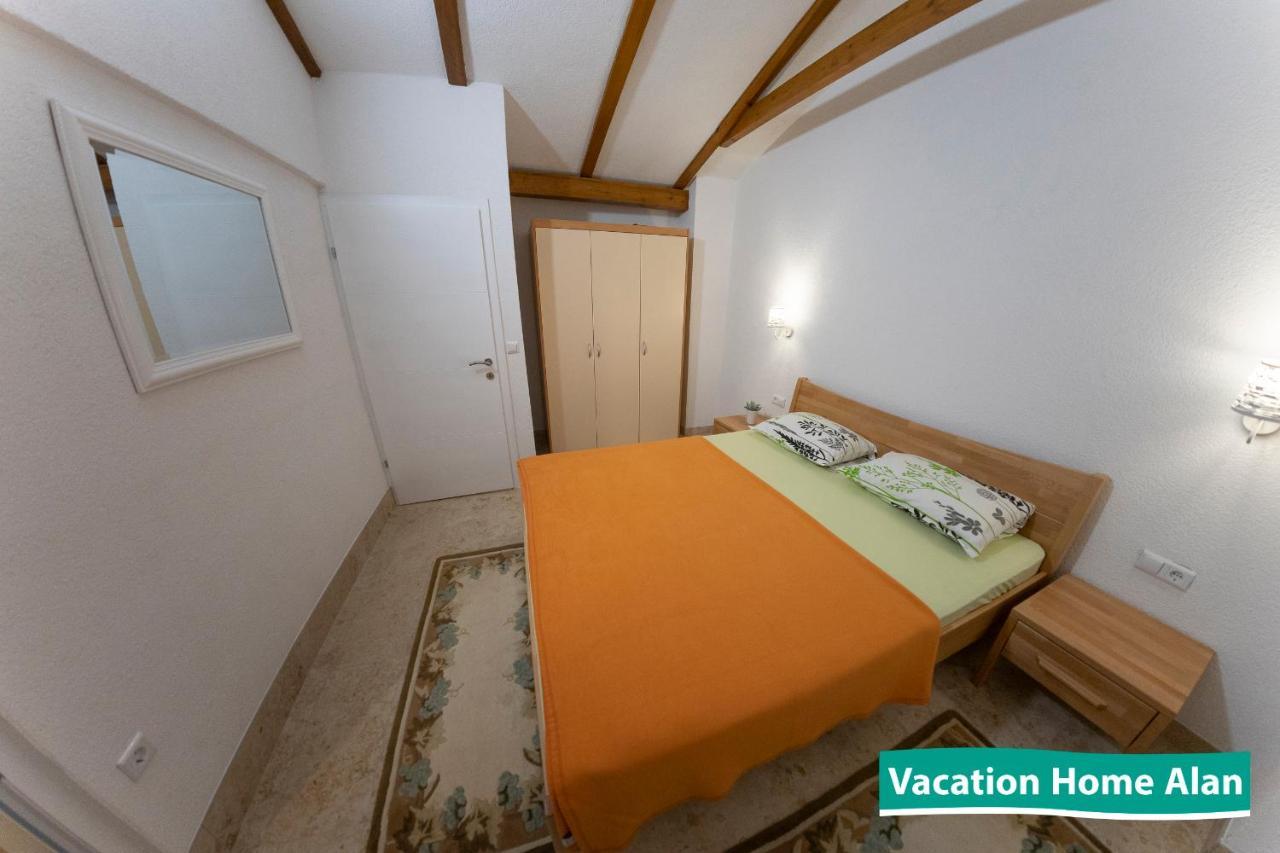 Vacation Home Alan 2 คูเลนวาคูฟ ภายนอก รูปภาพ