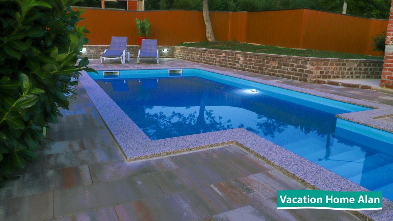 Vacation Home Alan 2 คูเลนวาคูฟ ภายนอก รูปภาพ