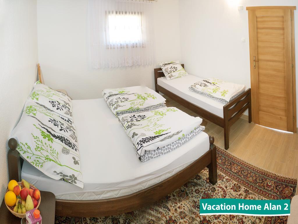 Vacation Home Alan 2 คูเลนวาคูฟ ภายนอก รูปภาพ